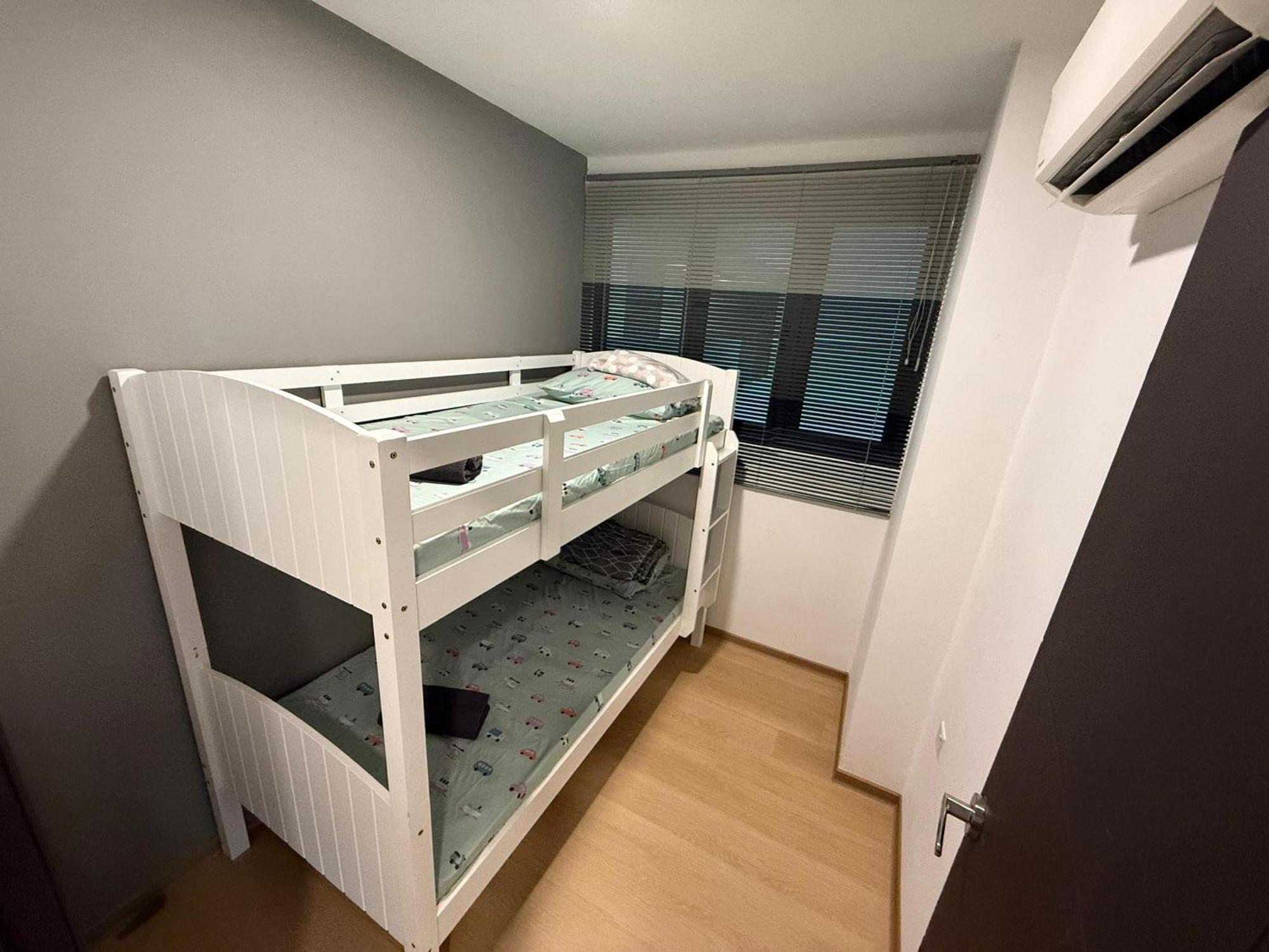 Free Parking, 2-10 Pax, 3 2 Bathrooms, Vivacity Jazz 2 * Kuching