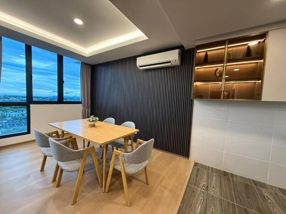 Free Parking, 2-10 Pax, 3 2 Bathrooms, Vivacity Jazz 2 *